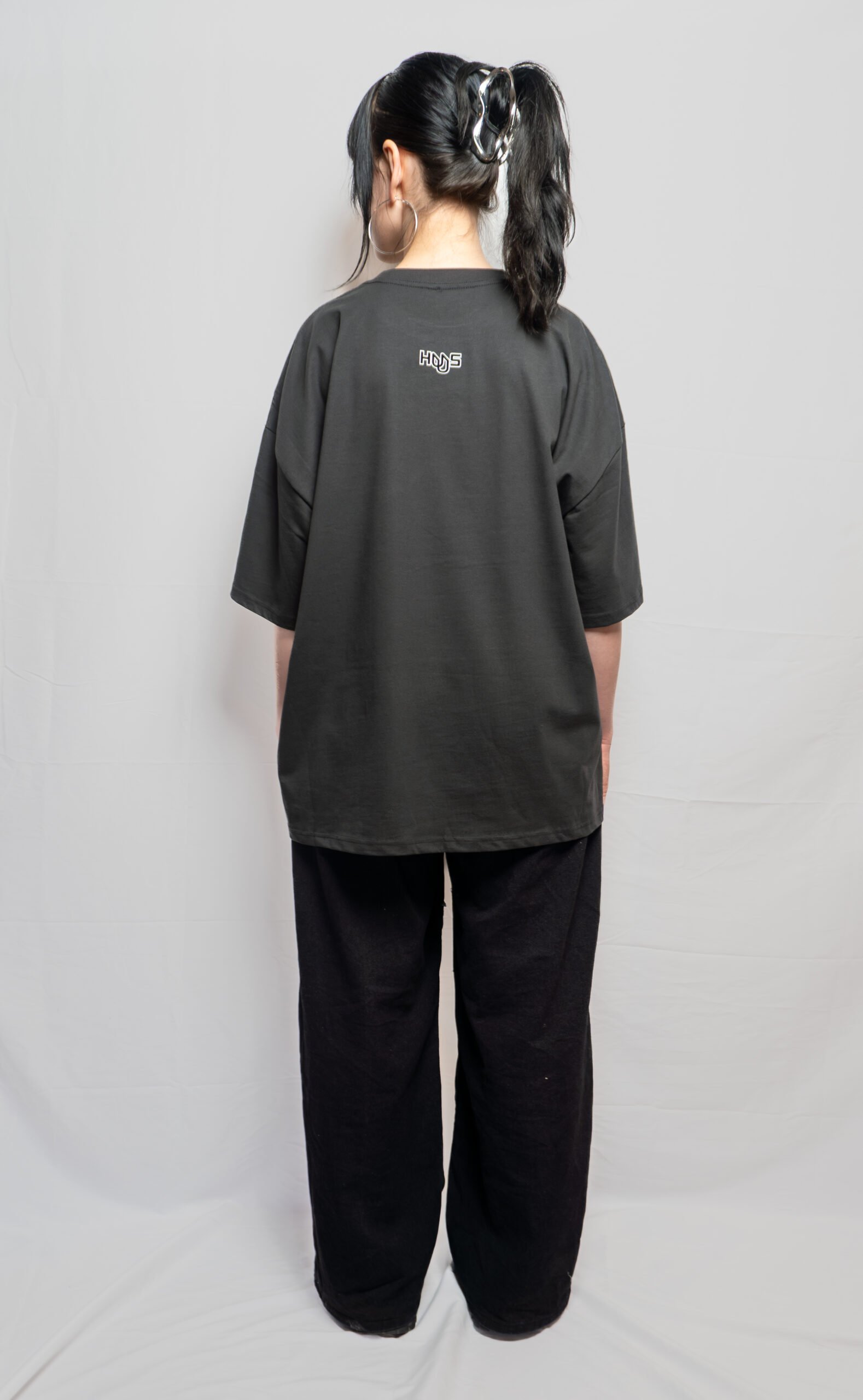 HUS OVERSIZED CLASSIC TEE - Image 4